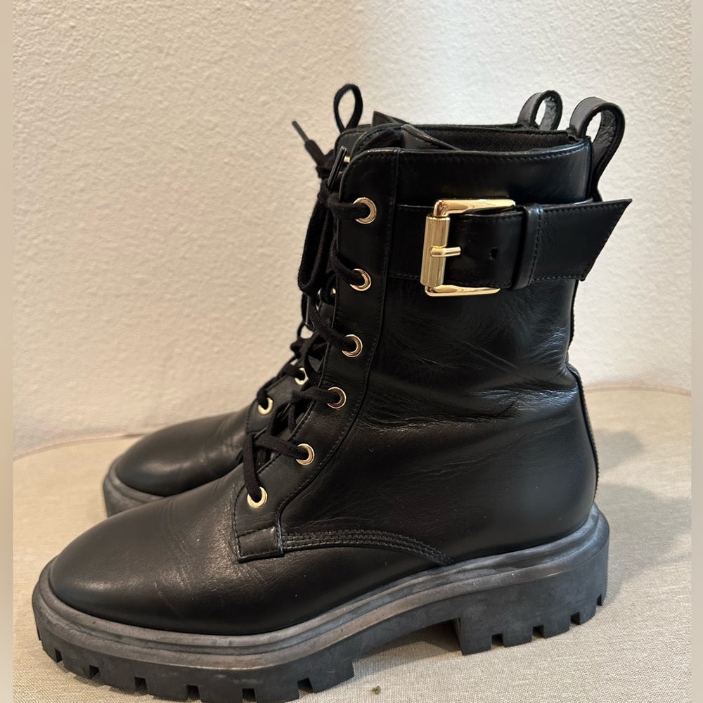 $675 Stuart Weitzman Women's Ultra Lug Sole Buckle Combat Boots size 7 black
